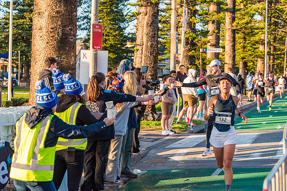 Beach2Beach Fun Run 2025. Dee Why Beach