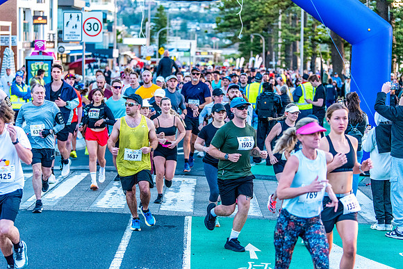 Beach2Beach Fun Run 2025. Dee Why Beach