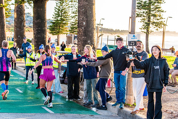Beach2Beach Fun Run 2025. Dee Why Beach