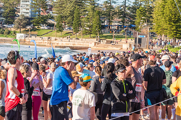 Beach2Beach Fun Run 2025. Dee Why Beach