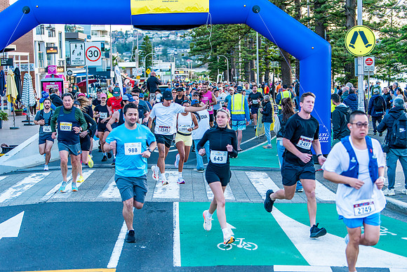 Beach2Beach Fun Run 2025. Dee Why Beach