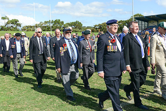 20150419-100 RSL-20150419-Anzac-M8C_5239-19