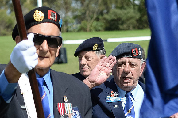 20150419-100 RSL-20150419-Anzac-D4C_2294-23