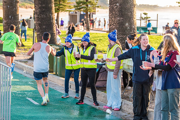 Beach2Beach Fun Run 2025. Dee Why Beach
