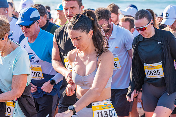 Beach2Beach Fun Run 2025. Dee Why Beach