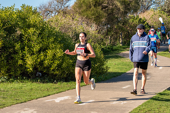 Beach2Beach Fun Run 2025. Dee Why Beach