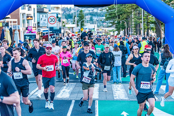Beach2Beach Fun Run 2025. Dee Why Beach