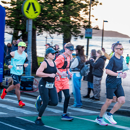 Beach2Beach Fun Run 2025. Dee Why Beach
