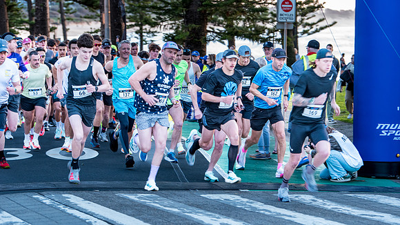 Beach2Beach Fun Run 2025. Dee Why Beach