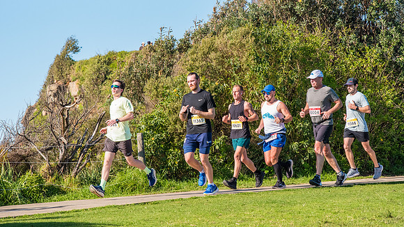 Beach2Beach Fun Run 2025. Dee Why Beach