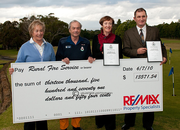 Monash Country Club Ladies presentation to Rural Fire Service