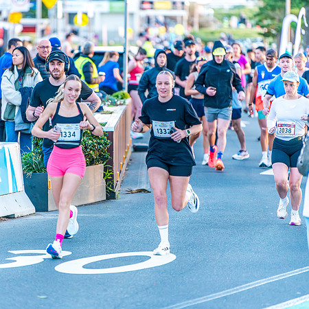 Beach2Beach Fun Run 2025. Dee Why Beach