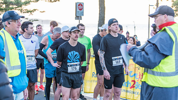 Beach2Beach Fun Run 2025. Dee Why Beach